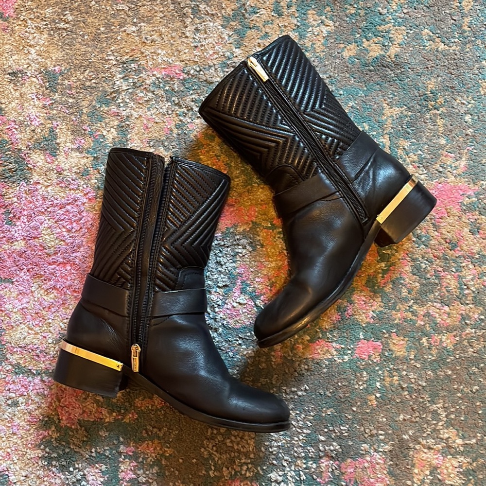 Vince Camuto mid calf black leather boots size 9 - Picture 4 of 9